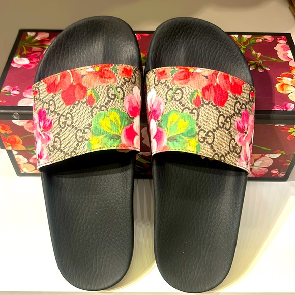 Gucci Sliders - Picture 1 of 5